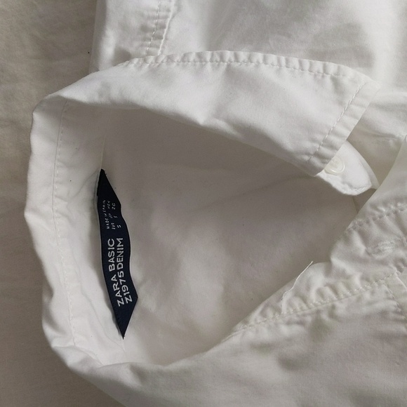 Zara White Button Down with Green Print Detail - Picture 2 of 8